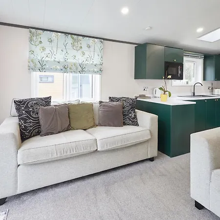 Teejay's With Hot Tub Prázdninový dům