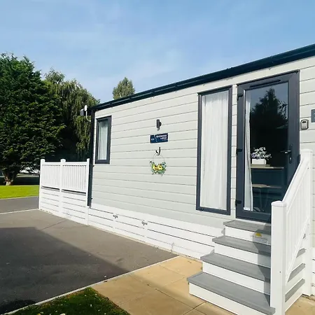 Teejay's With Hot Tub בית נופש