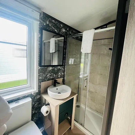 Teejay's With Hot Tub York