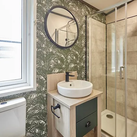 Teejay's With Hot Tub Dom wakacyjny *